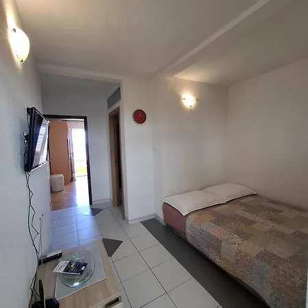 Apartment Luka Baska Voda