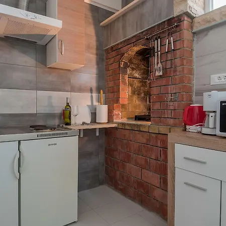 Apartament Luka *