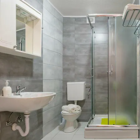 Apartment Luka Baska Voda